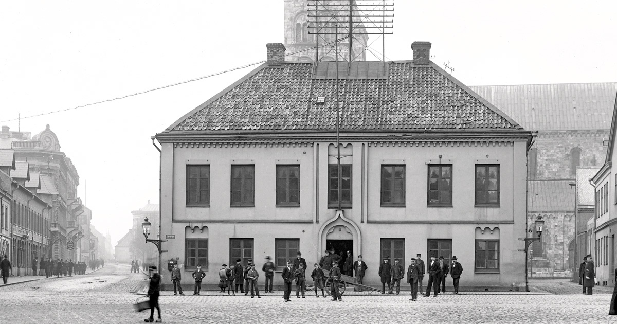 Det gamla rådhuset på norra sidan av Stortorget i Lund, som revs 1913